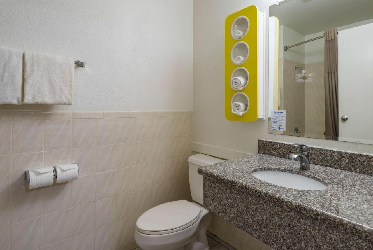 6-concord, Ca Hotel